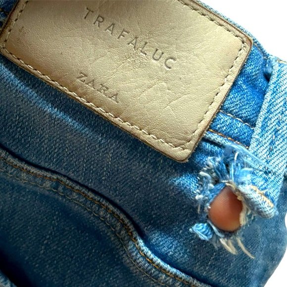 5/25$ ✨ Frayed Hem Zara Jeans - Picture 8 of 9